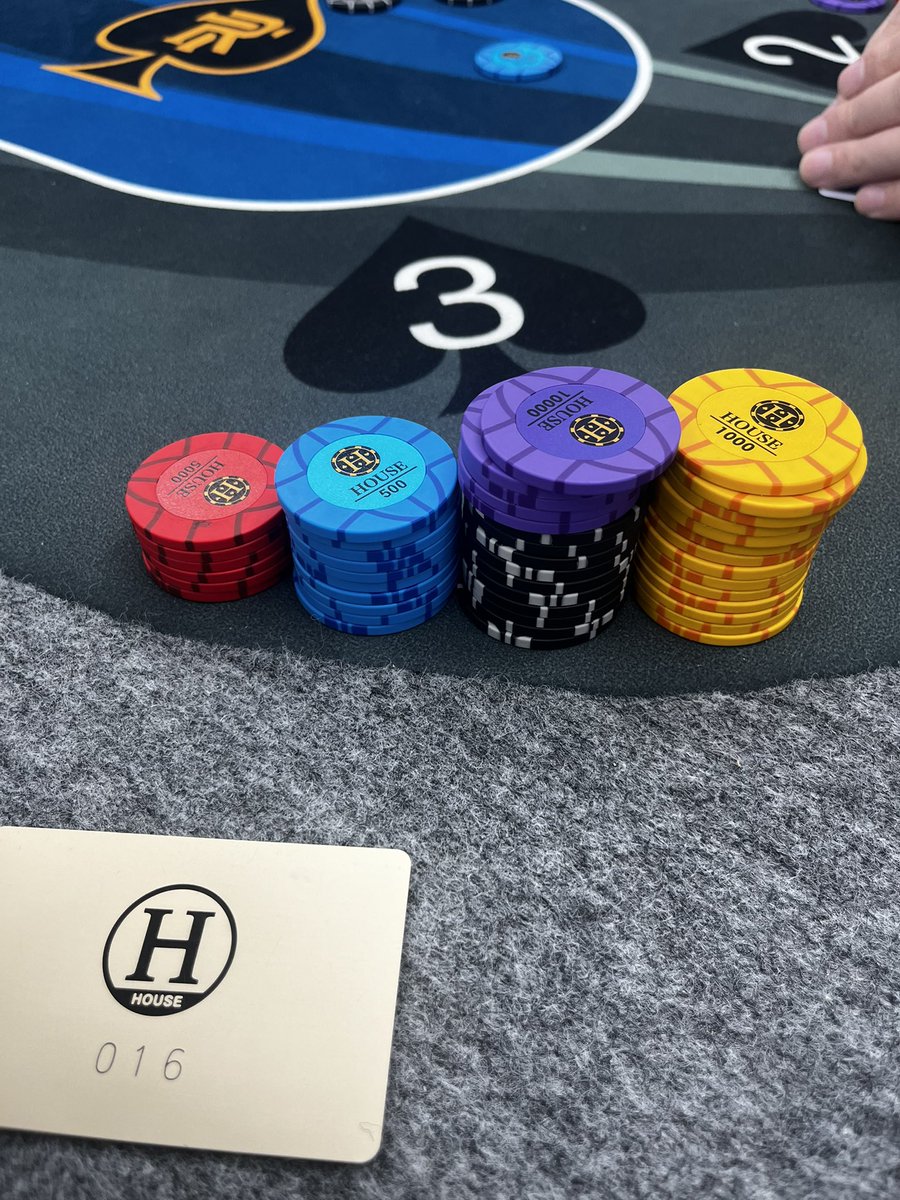 たべちー tweet media