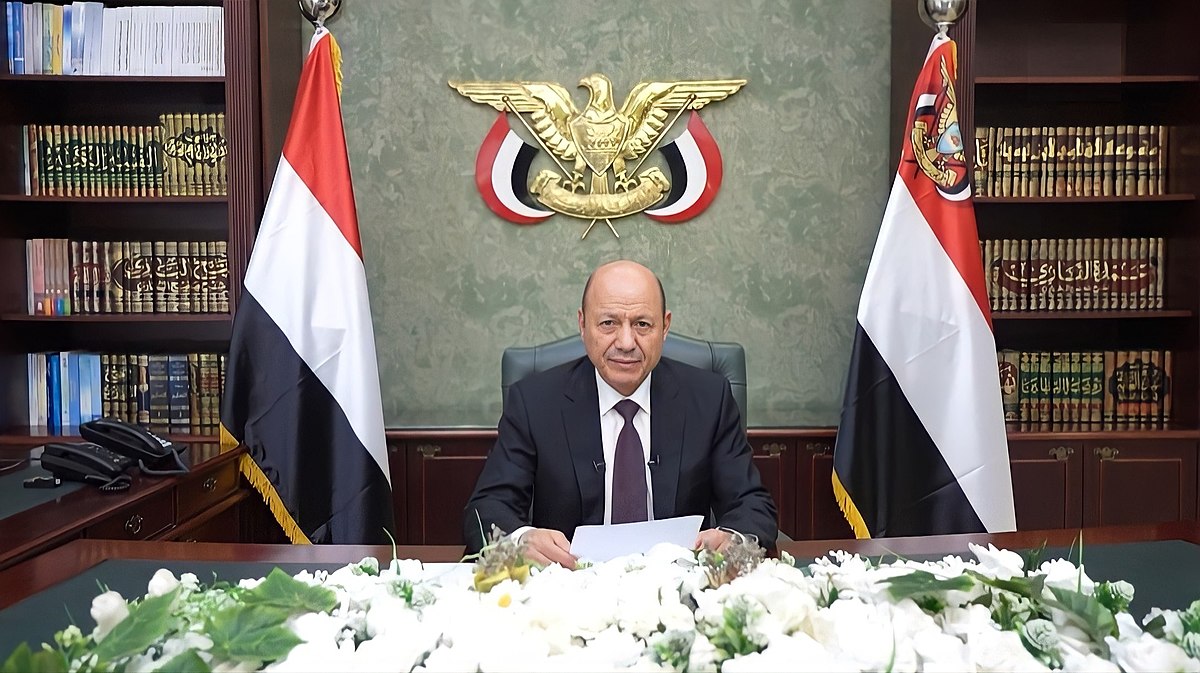 8Ash87's tweet photo. اليوم التاريخ يُكتب من جديد 🇾🇪
قرار الرئيس رشاد العليمي بطرد القوات الإماراتية من اليمن خطوة كبيرة لاستعادة السيادة والكرامة الوطنية، ورسالة واضحة إن اليمن لأهله وما عاد يقبل الوصاية ولا العبث بمصيره.
يوم نفتخر به كلنا كيمنيين. https://t.co/4BhuaVuJNw