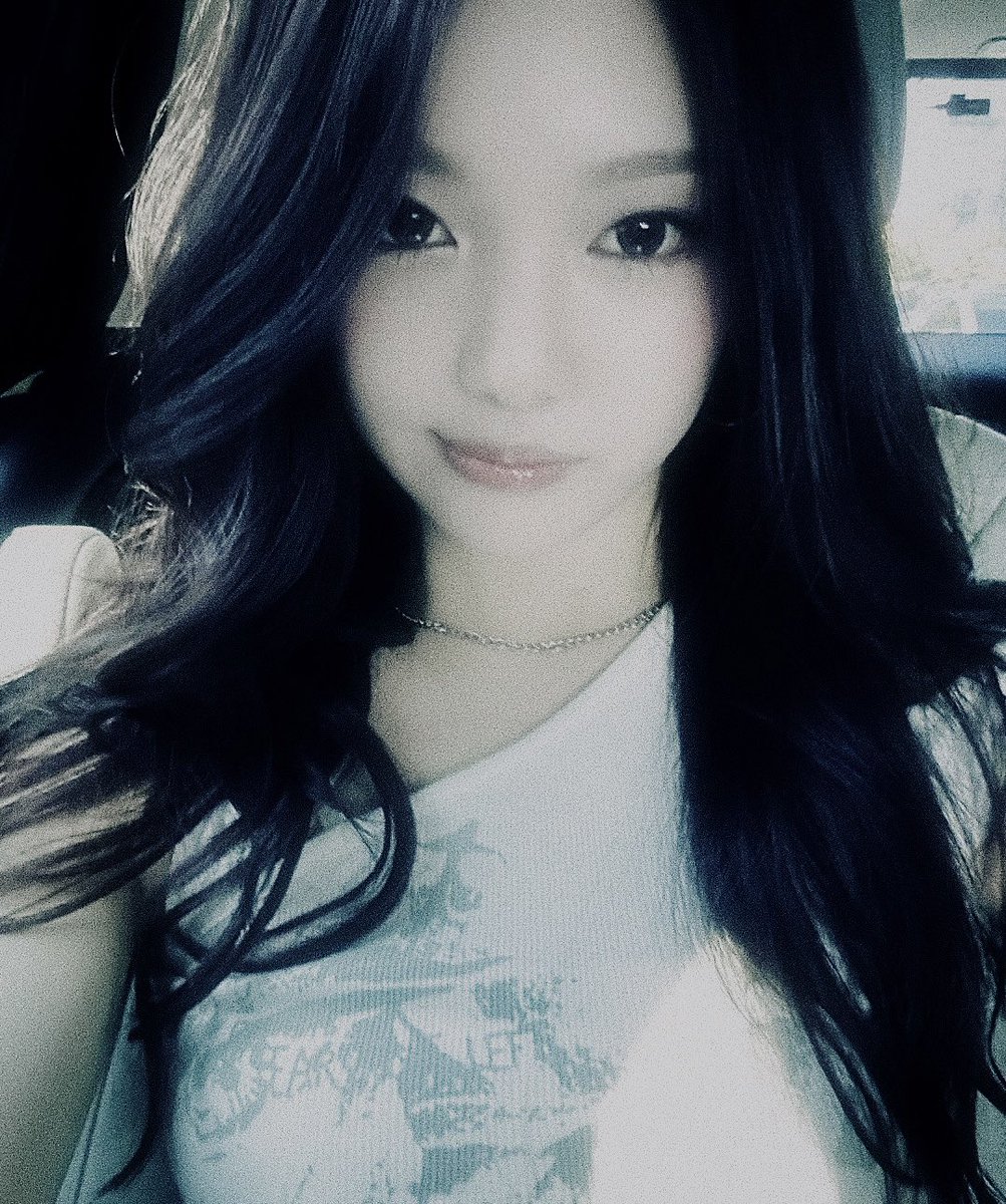 baellevoire's tweet image. Be my friend. I don’t bite, I promise. 😆