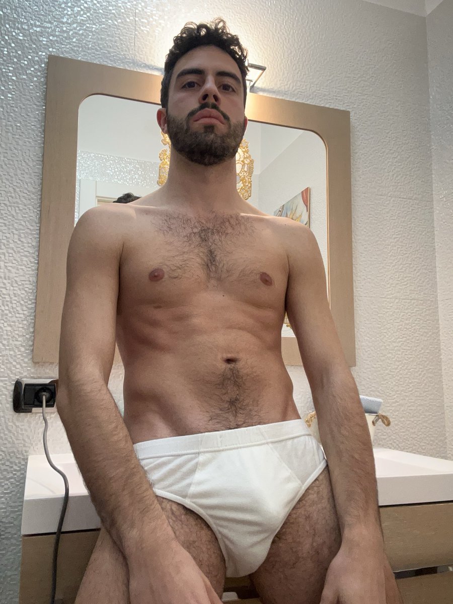 L2000Luca's tweet image. #LGBTQIABye2025