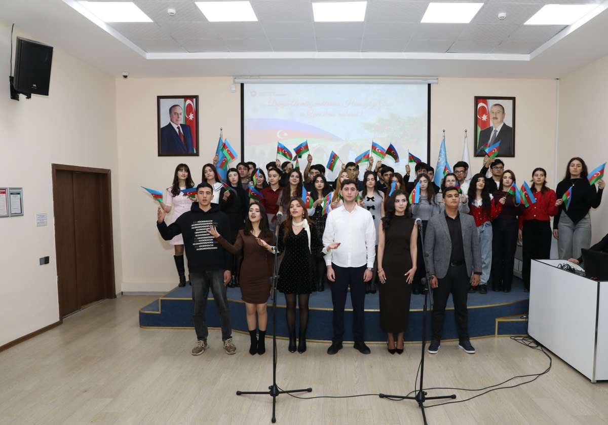 Gömrük Akademiyasında Həmrəylik Günü və Yeni il qeyd olunub

Ətraflı: customs.gov.az/az/faydali/xeb…