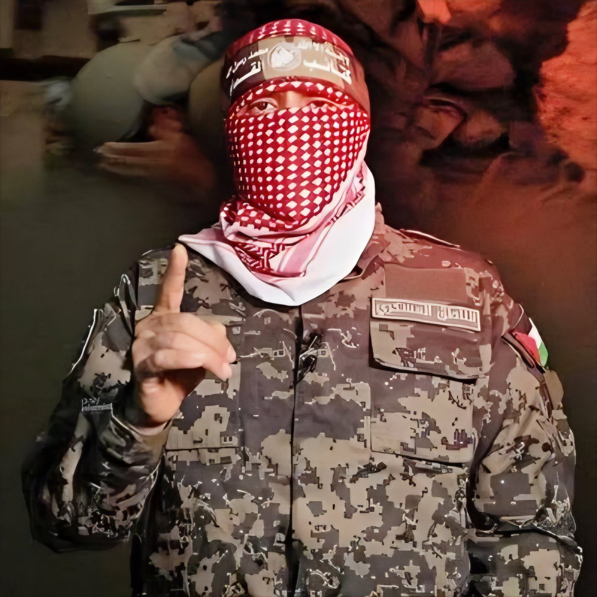 “Yahudilerle savaşıyoruz, müslümanlarla imtihan oluyoruz.”

- Ebu Hubeyde