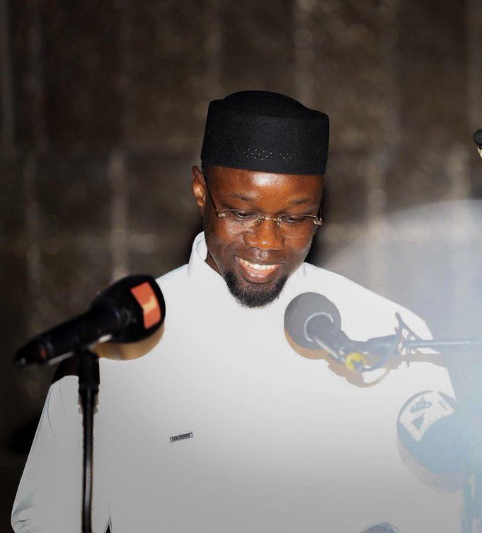 Moussa_KL's tweet image. La baisse des prix des denrées,des hydrocarbures,du Gaz et de l’électricité,sous le gouvernement du PM Sonko,une première dans l’histoire du Sénégal.
👉Baisse de 9,9 % du prix du gasoil 
👉 Baisse de 7,1 % du supercarburant
👉 Baisse de 25,6 % du pétrole lampant 
👉 Baisse de…