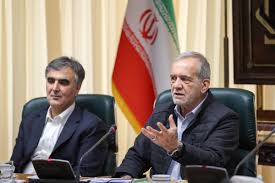 آخر و عاقبت سیاست #دعوا_نکنیم این شد. #پزشکیان نمیدانست که با عامل ناکارآمدی دعوا نکنه حالا باید با بازار و مردم دعوا کنه. چه بسا، این شرایط، خدای نکرده موجب جری شدن دشمن هم بشود.