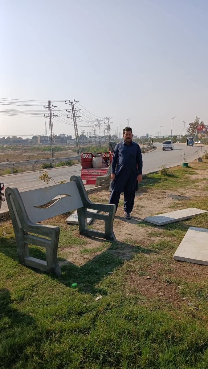 SajidaBalo64371's tweet photo. Under the direction of Mayor Hyderabad @KashifShoroPPP work at Quaid-e-Azam Park continues with solar lights trees &amp; seating for public welfare
@BBhuttoZardari
@jamkhanshoro 
#MayorDeliversForHyderabad https://t.co/Bz9HClCnGR