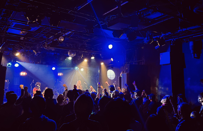 On stage media image