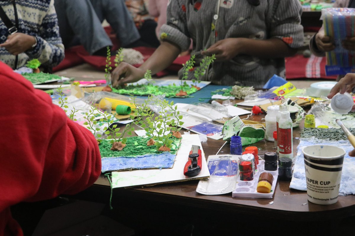 JunkiriLibrary's tweet photo. Imagination Takes Shape: Kids Bring Their Homes to Life 🏡
Young minds came together to design and build a piece of their own idea of home. Inspired by their imagination, they created a space that reflected their unique personalities and aspirations.

#junkirithefeministlibrary https://t.co/ZvwS66hroV