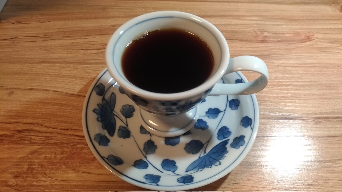 元旦礼拝後の交わり会用ブレンド完成。モカ、タンザニア、コロンビア、グァテマラ。1:1:1:1。ええ、大坊さん、リスペクトです。但し、自分用ではないのでそれ程深煎りではありません。でも、甘いです。