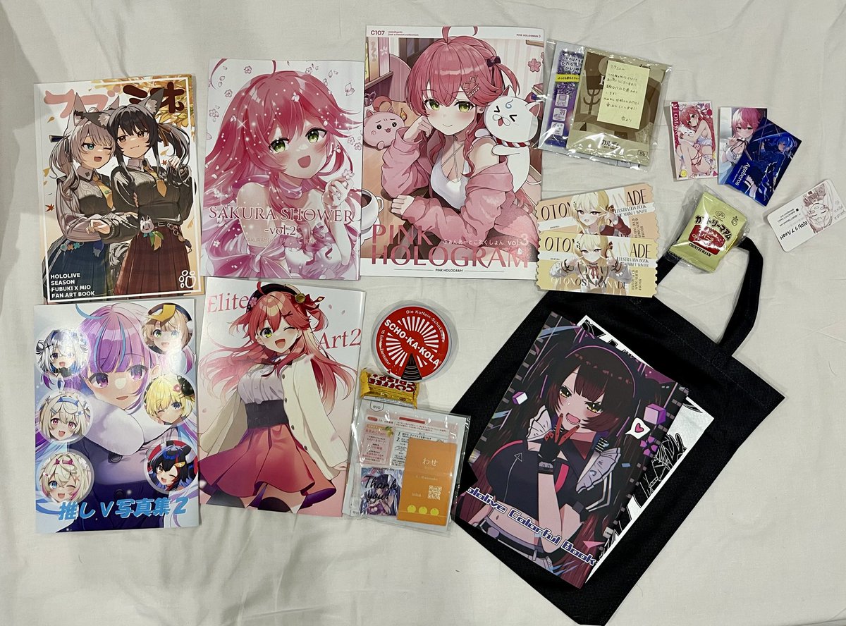 本日スペースにお越しいただき、本当にありがとうございました。
初めてのコミケ参加でとても緊張してしまい、失礼な点や不手際がなかったか少し心配しています💦
日本語がもっと上手だったら、皆さんともっとたくさんお話しできたのに…と少し悔しい気持ちもあります。