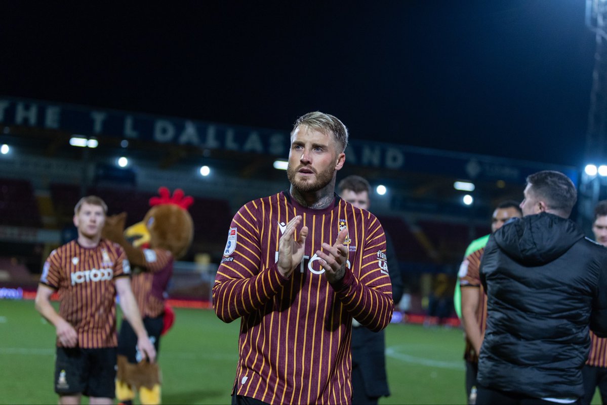 steviehumps's tweet image. Get in! Another huge 3 points at a bouncing VP ❤️ @officialbantams