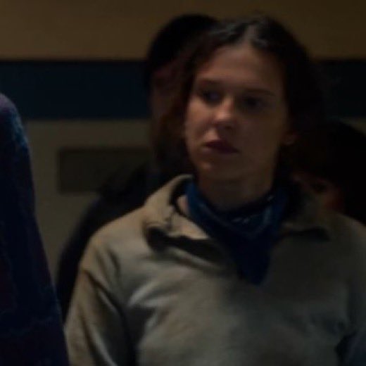 올빽을 해야 시야 확보가 된다는 걸 알지만 부시시 헝크러진 머리가 너무 골져스함