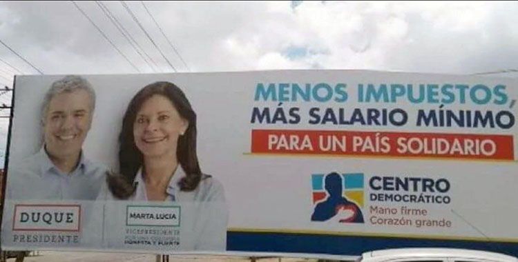 La tía Martuchis y el cerdo se enojan con el presidente, por hacer al pie de la letra lo que ellos prometieron.

"Ni rajan, ni prestan el hacha"

Quién los entiende.