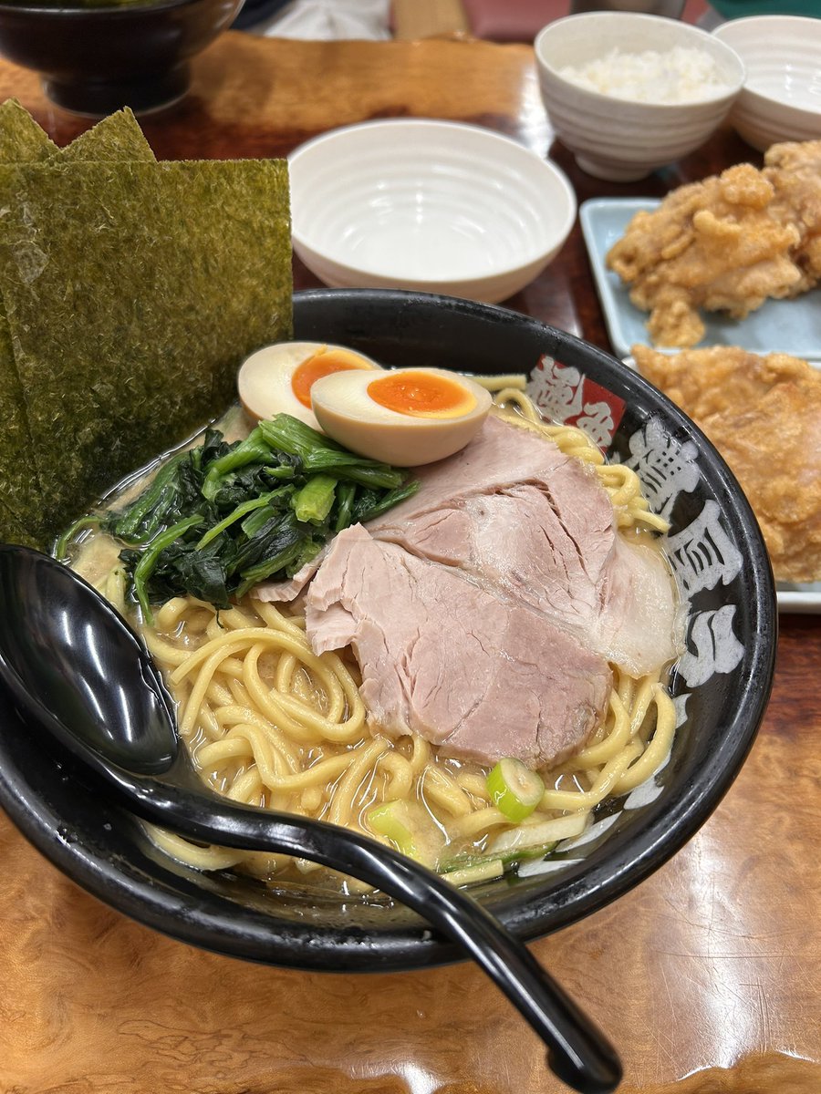 今日はまー坊さんとオオクワ採集😉
毎回勉強させて頂きありがとうございます🙇‍♀️

気合い入れて70ミリ狙ったけどダメでした🙅‍♂️