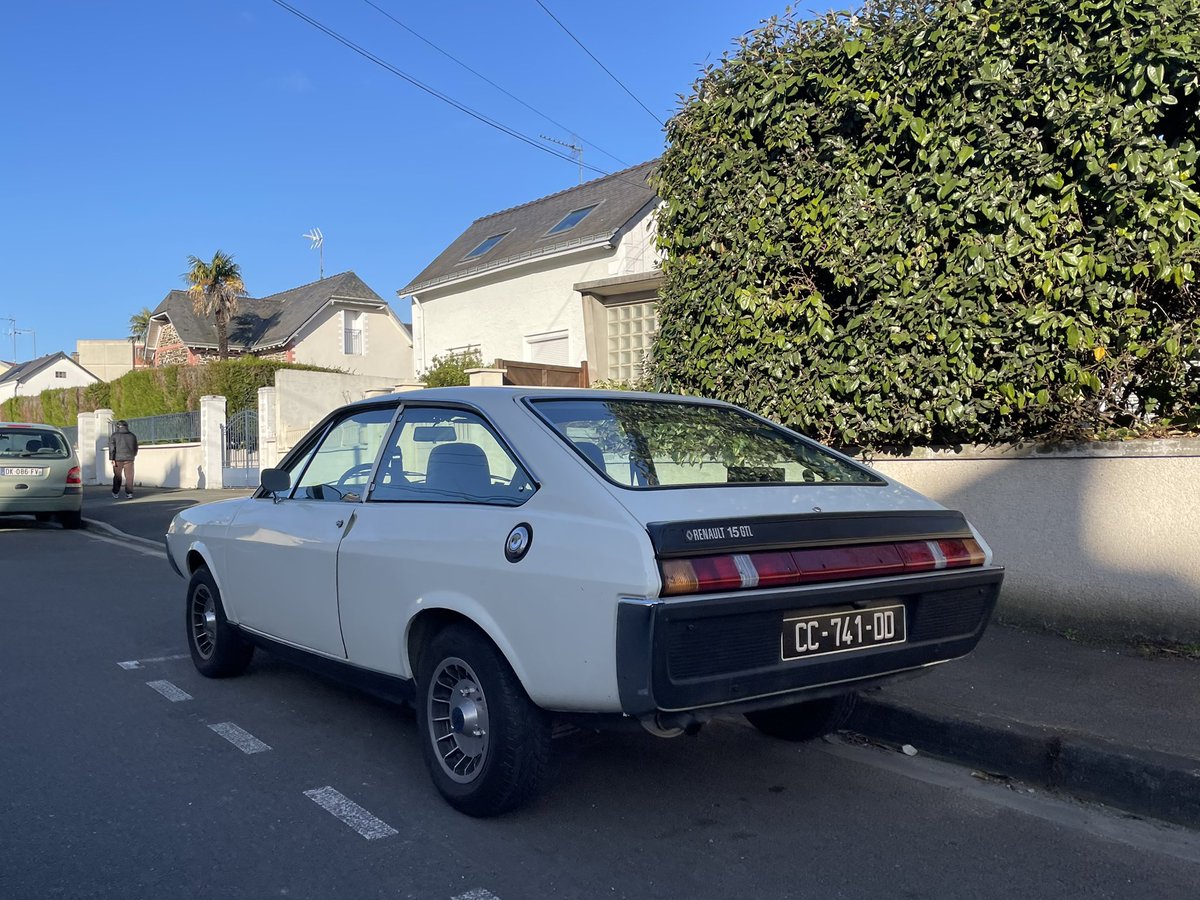 Vieille de société