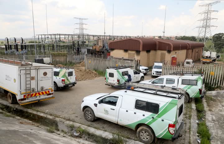 Mbuso P Siera tweet media