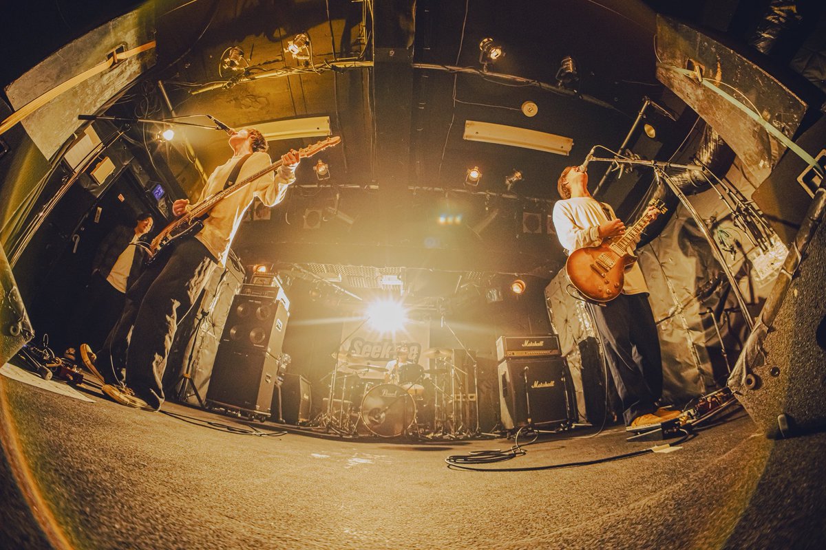 seek_seek_me's tweet photo. 【Live photo】

2025.12.27(土)新潟GOLDEN PIGS BLACK STAGE

Seek me pre.「localizm」

photo by @aa_555_55 https://t.co/IWQeXLG4t6