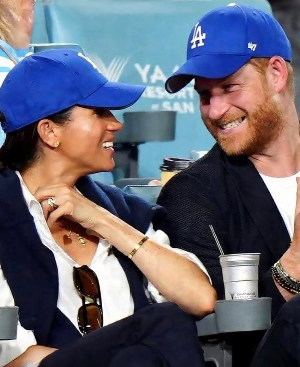 TraceyCatt79183's tweet image. The year 2025 is nearly over and what a year it's been for the Sussex family can't wait to see what they have in store for 2026🐦‍🔥🦊💕🎉

#HarryandMeghan 
#LoveWins
#PowerCouple