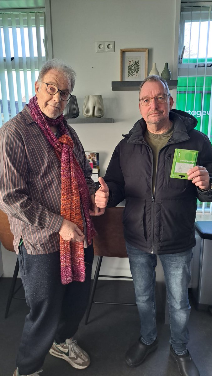 LocoFM's tweet image. Een tweetal winnaars bij Op weg naar 2026. Jan Wittingen won de Plus bon en Sander van Tent de bon van vishandel.Koelewijn