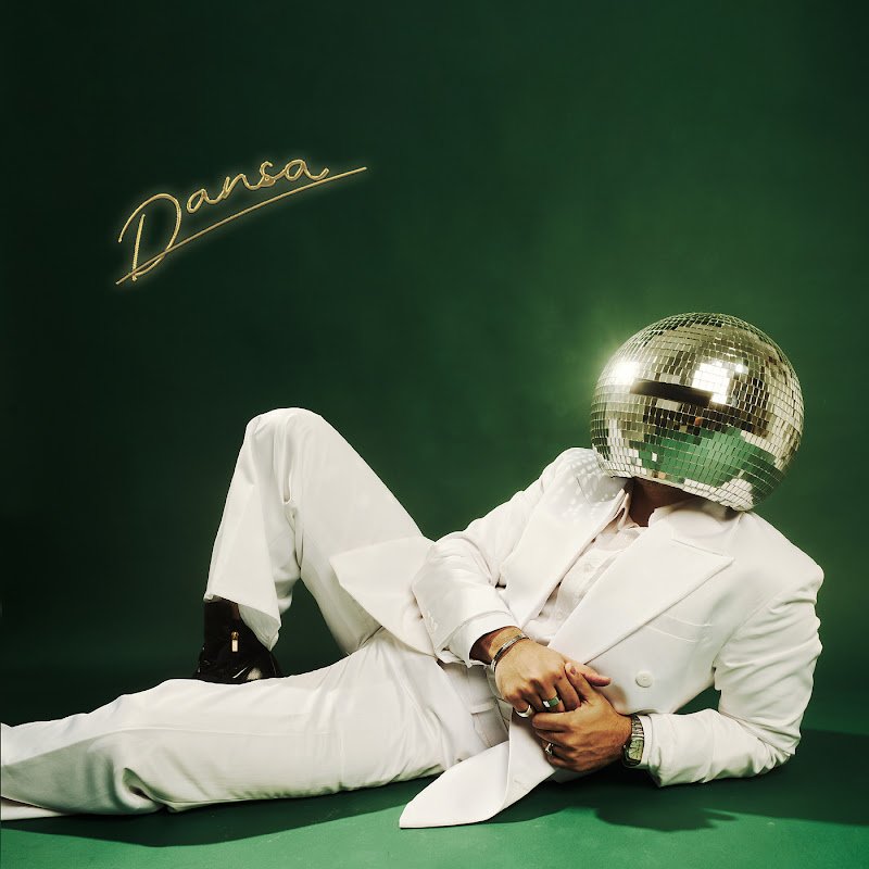 🎵 Dansa by Jemput Dengar

Dansa, judul yang sangat berani tanpa muzik yang rancak. Jemput Dengar berjaya mengadun muzik disco dengan irama pop kota tidak dilupakan juga elemen funky seolah-olah mengajak kita ikut turut berdansa di lantai dansa.

Liriknya ringkas, straight