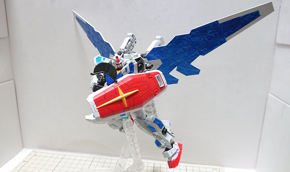 F_system_GP's tweet photo. EGガンダムグラスフェザー 完成！
設定がわかってないのだけど、ビーム溶接ガンは武器なのかな？
#ガンプラ https://t.co/cPTeRO5EXv