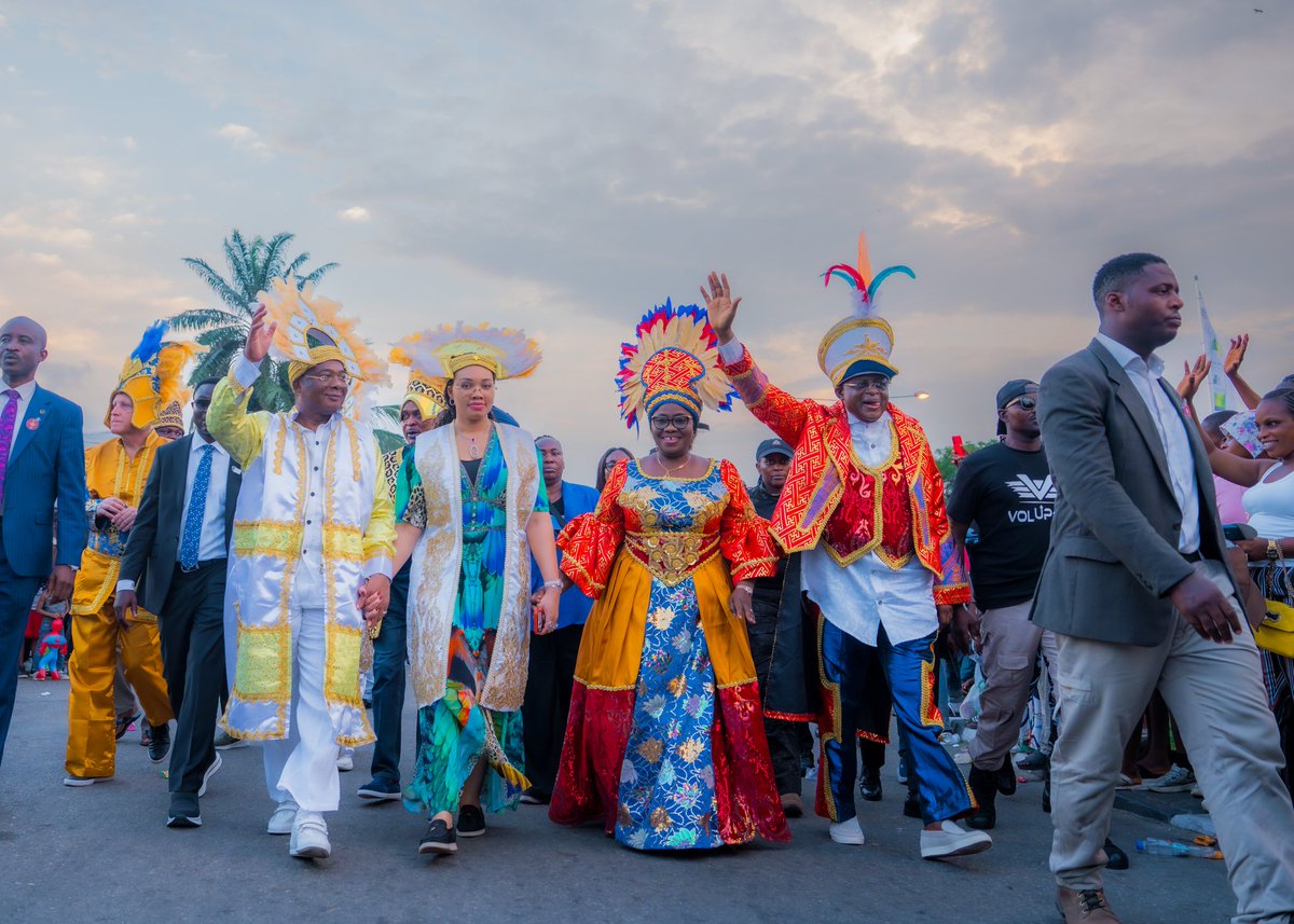 Hope_Uzodimma1's tweet photo. It was colorful at Calabar, as my dear wife, Barr. (Dr.) Chioma Uzodimma and I joined His Excellency, Prince Bassey Edet Otu and the good people of Cross River State, for the iconic Calabar Festival. This vibrant showcase of music, art, pageantry, and community pride has grown into one of Africa’s most compelling cultural gatherings, drawing visitors from across Nigeria and beyond. 

Experiencing the color, rhythm, and warmth of the festivities was a reminder of how deeply rooted and remarkably diverse Nigerian culture is. Our traditions tell powerful stories about who we are and what binds us together, and as we continue to innovate and welcome the world, we must also remain intentional about preserving our heritage, safeguarding our history, and passing it on with honor to future generations.

- Hope Uzodimma