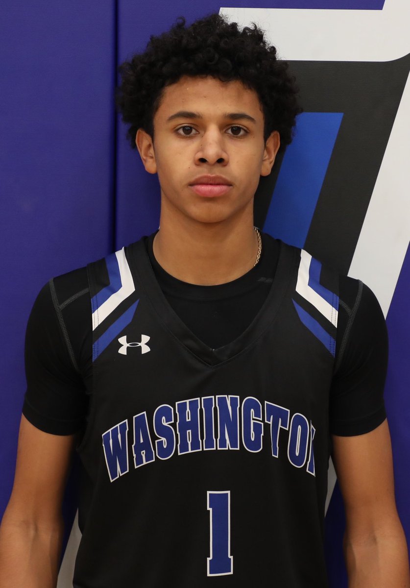 KLPWSports's tweet photo. Taco Bell Athlete of the Week-Nakai Scott-Washington Basketball.

This season Nakai is averaging 13.4 a game. Has been in double figures in 7 of 8 games. Season high of 17 points in 3 different games. Had 5 3s against union. 

Junior year averaged 8 points a game. He hit 48 3s. https://t.co/aYkSsldar0