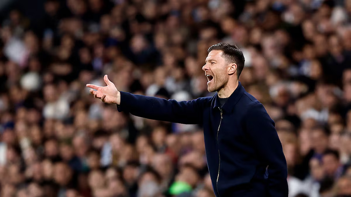 Pepe Reina: "un liderazgo que imponía con dos gestos",  Domenec Torrent: "un patrón de líder natural en la forma de entrenar y de estar". Granit Xhaka:"no pesan los apellidos, pesan el esfuerzo y el rendimiento diario". Todo esto se consigue con tiempo y confianza. #RealMadrid