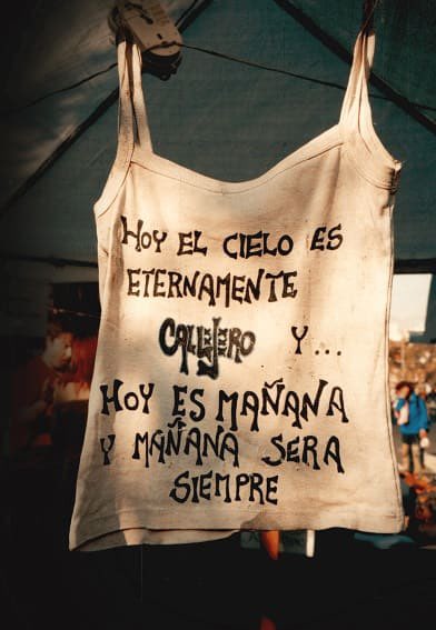 Te vas sin zapatillas pero no te vas solo! 
La musica no mata, la corrupcion si. No olvidar siempre resistir hoy mas que nunca.