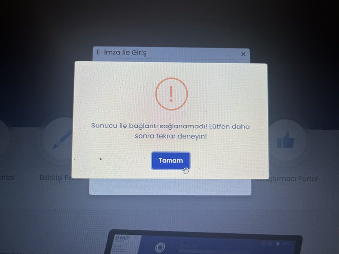 Bu geceden itibaren uyap çalışmayacak dediniz. Son gün işleri yapmaya çalışıyoruz ama uyap yine çalışmıyor. Uyap sistemini mümkünse yarın kapatın ve avukatlara zulmetmeyin. <a href="/adalet_bakanlik/">T.C. Adalet Bakanlığı</a>