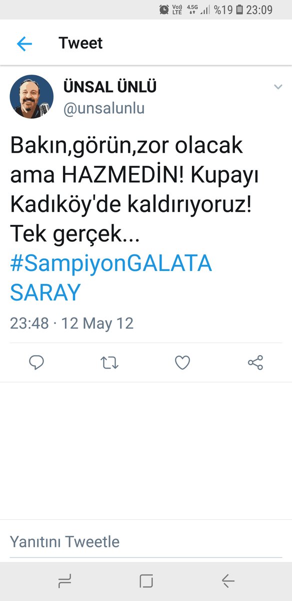Bakın bu da bayıldığınız Ünsal Ünlü ;)

Son ekran görüntüsüne bakın, Fenerbahçe taraftarı canına kasteden FETOCU polislerle can kavgası verirken, 23:48'de sıcak koltuğundan attığı mesaj bu. 

Sakın ha öfkenizi söndürmeyin, sakın ha.