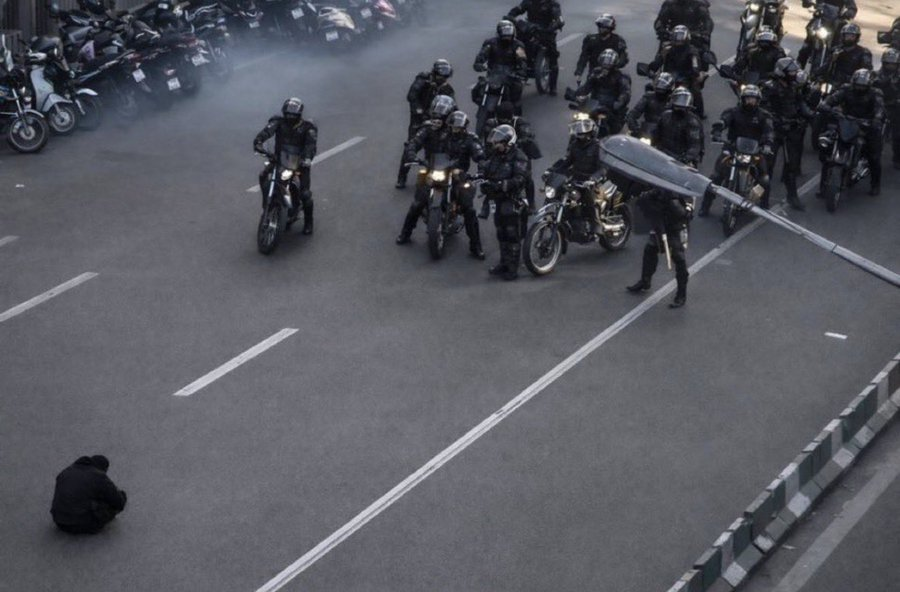 EBluemountain1's tweet image. Tehran Today                      Tiananmen Square 1979