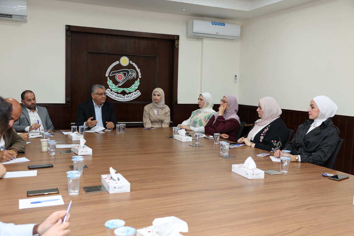 هيئة النزاهه و مكافحة الفساد tweet media