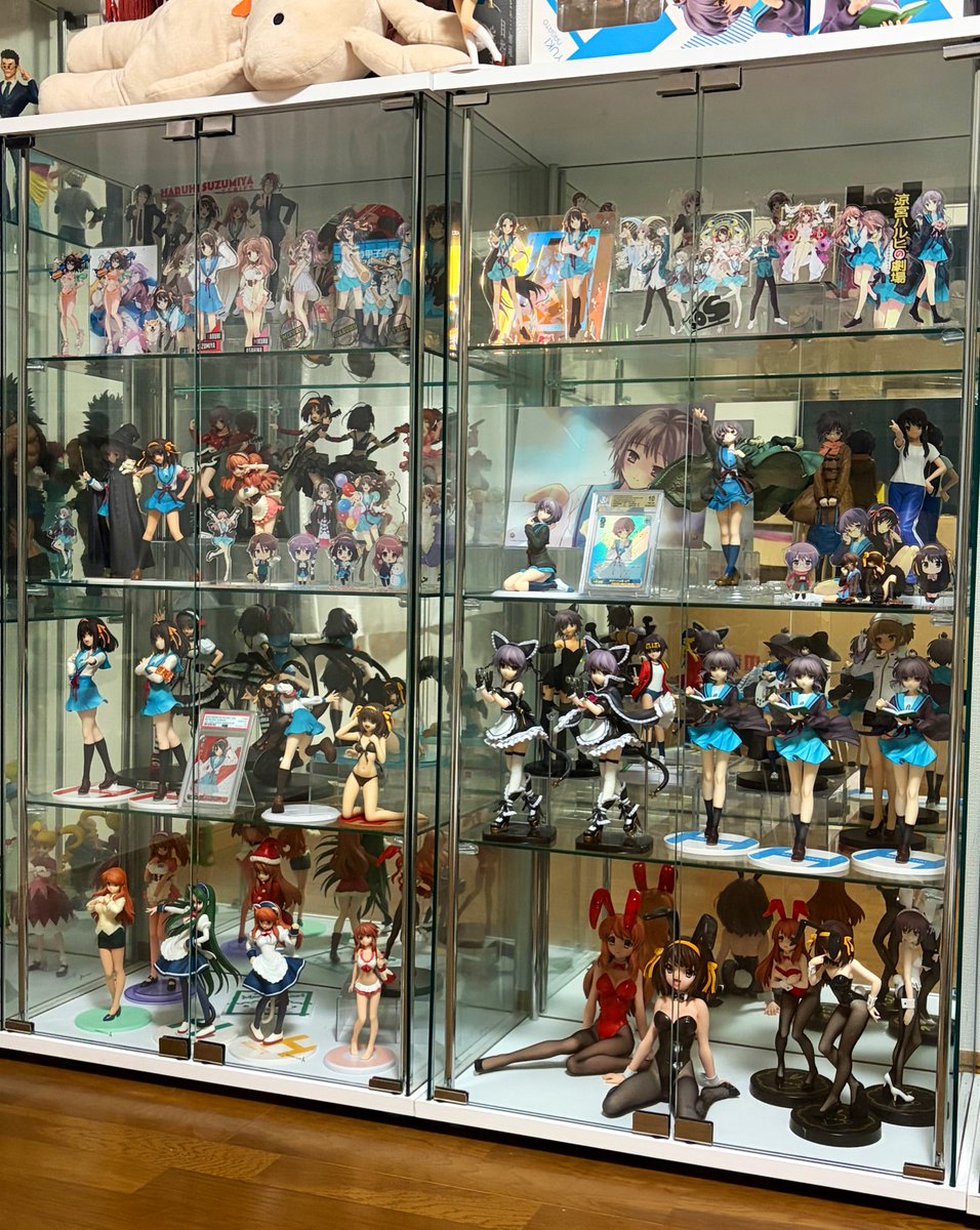 Rio34255's tweet image. ハルヒ専用ショーケースに長門のフィギュアを追加しました！！！！！

#涼宮ハルヒ　#KDcolle
