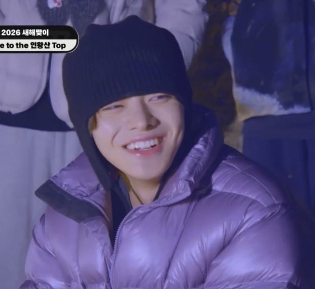 Oh that beautiful smile we all gonna protect ❤️

#ALPHADRIVEONE #ALD1
#알파드라이브원 #LEO #LEELEO #리오 #이리오