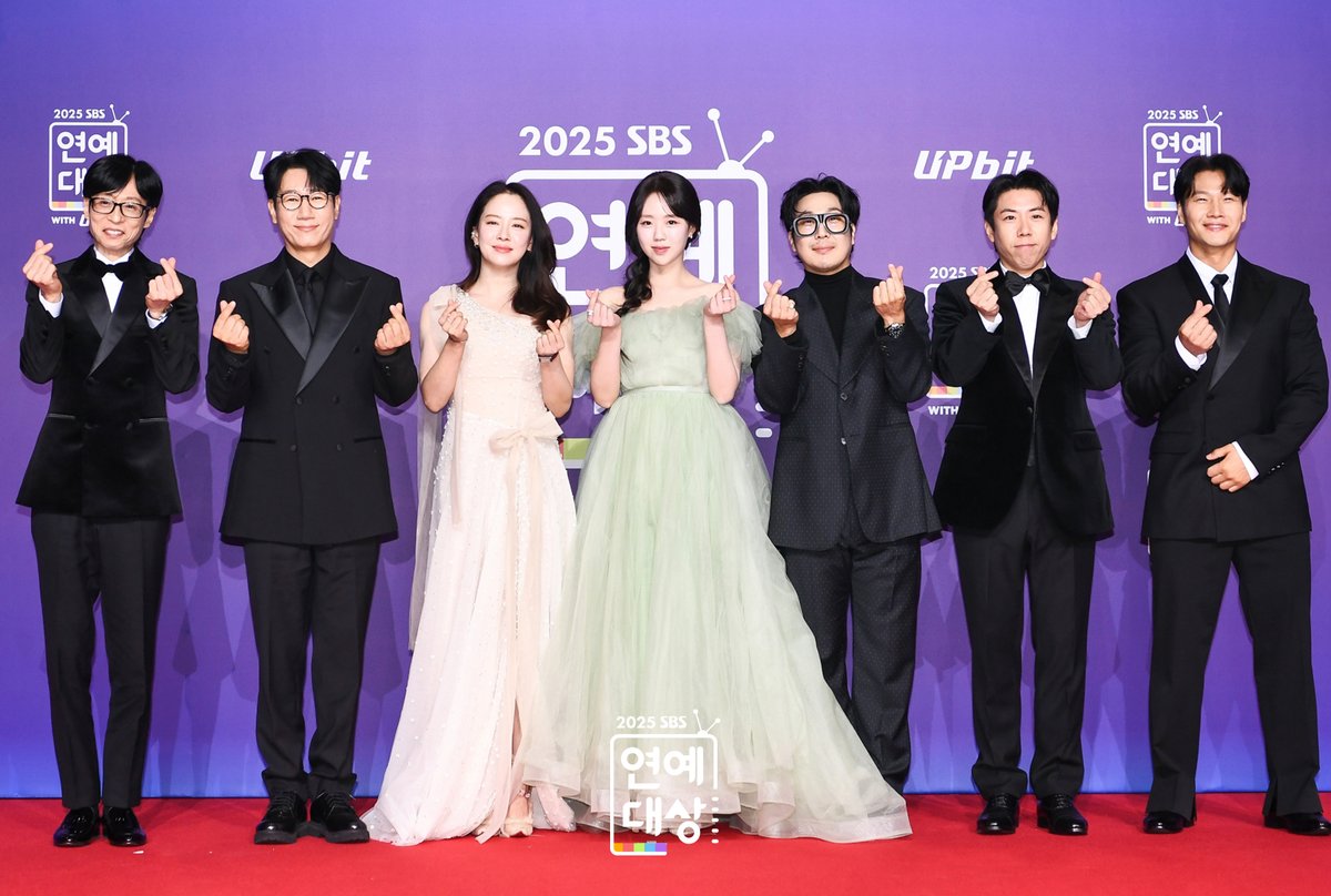 <2025 SBS 연예대상> 포토월
오늘 밤 예능 대축제를 빛낼 주인공들🌟

#SBS연예대상 #2025SBS연예대상
#SBS예능 #연예대상
#틈만나면, #WheneverPossible
#런닝맨 #RunningMan
#한탕프로젝트마이턴 #MyTurn
#미운우리새끼 #MyLittleOldBoy 
#신발벗고돌싱포맨 #InvitationfromBachelorsAgain