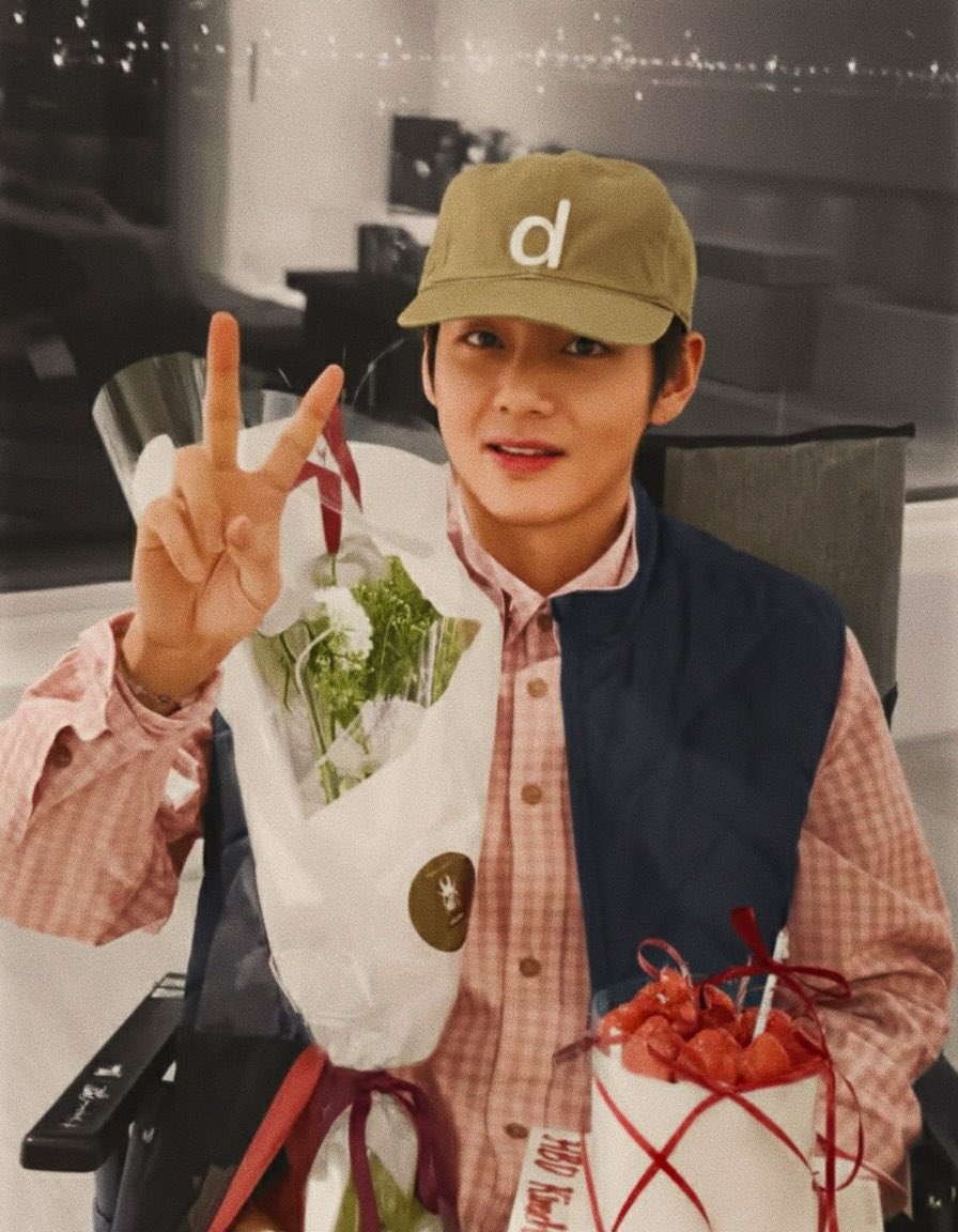 Taehyungimpact's tweet image. BIRTHDAY BOY