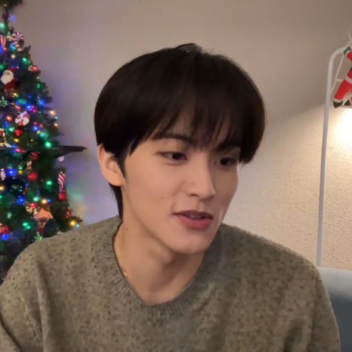 스물여덟 남자 얼굴은 이런거라고?  미친다