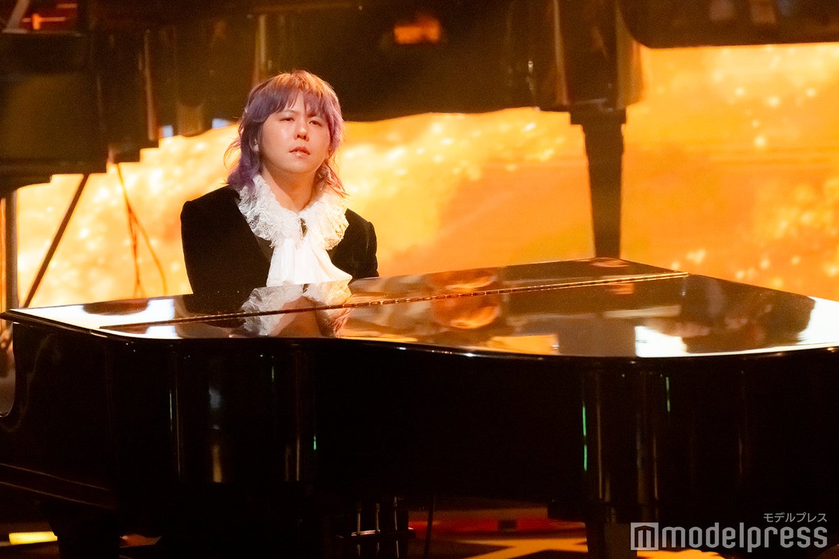 【速報】日本レコード大賞はMrs. GREEN APPLE「ダーリン」バンド史上初3連覇🏆
mdpr.jp/music/4704779

ミセスは一昨年「ケセラセラ」、昨年「ライラック」で大賞を受賞。レコ大3連覇は浜崎あゆみ、EXILEに続く3組目でバンドによる3連覇は史上初の快挙。

#日本レコード大賞 #レコ大 <a href="/AORINGOHUZIN/">Mrs. GREEN APPLE</a>