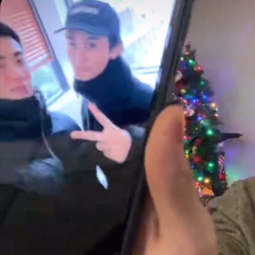 ㅠㅠㅠㅠㅠㅠㅠㅠㅠㅠㅠㅠㅠㅠㅠㅠㅠㅠㅠㅠㅠㅠㅠㅠㅠㅠㅠㅠㅠㅠㅠ 재현이랑 마크 셀카