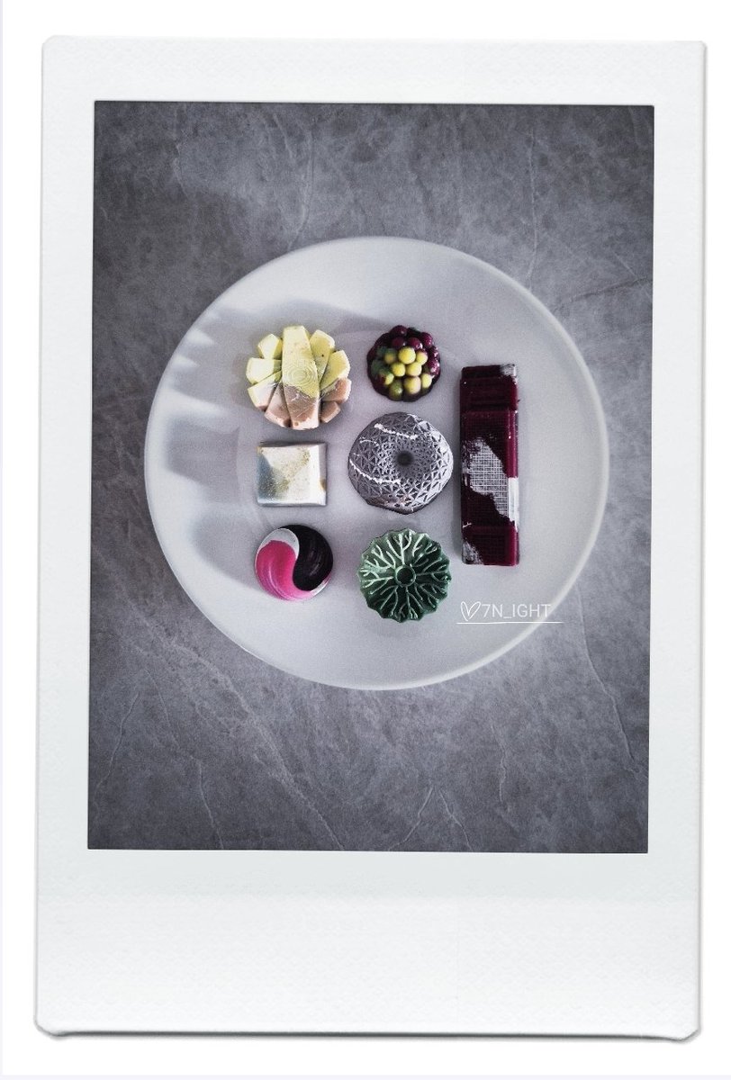 ⊹₊夜🌸₊⁺ tweet media