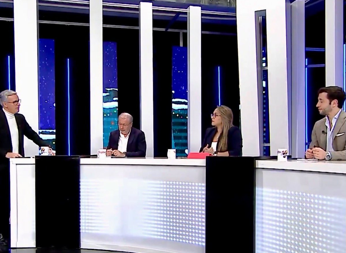 vpastudillo's tweet photo. En el último programa de año @CDPrioridades con @JLMartin_Rtvcyl      junto otros contertulios, analizamos los 
resultados de las elecciones en Extremadura, la nueva geografía del poder.

Puedes verlo en la app ▶️ cytvplay @cyltv 

https://t.co/R7eZmTdiWR https://t.co/Ci1I028lmB