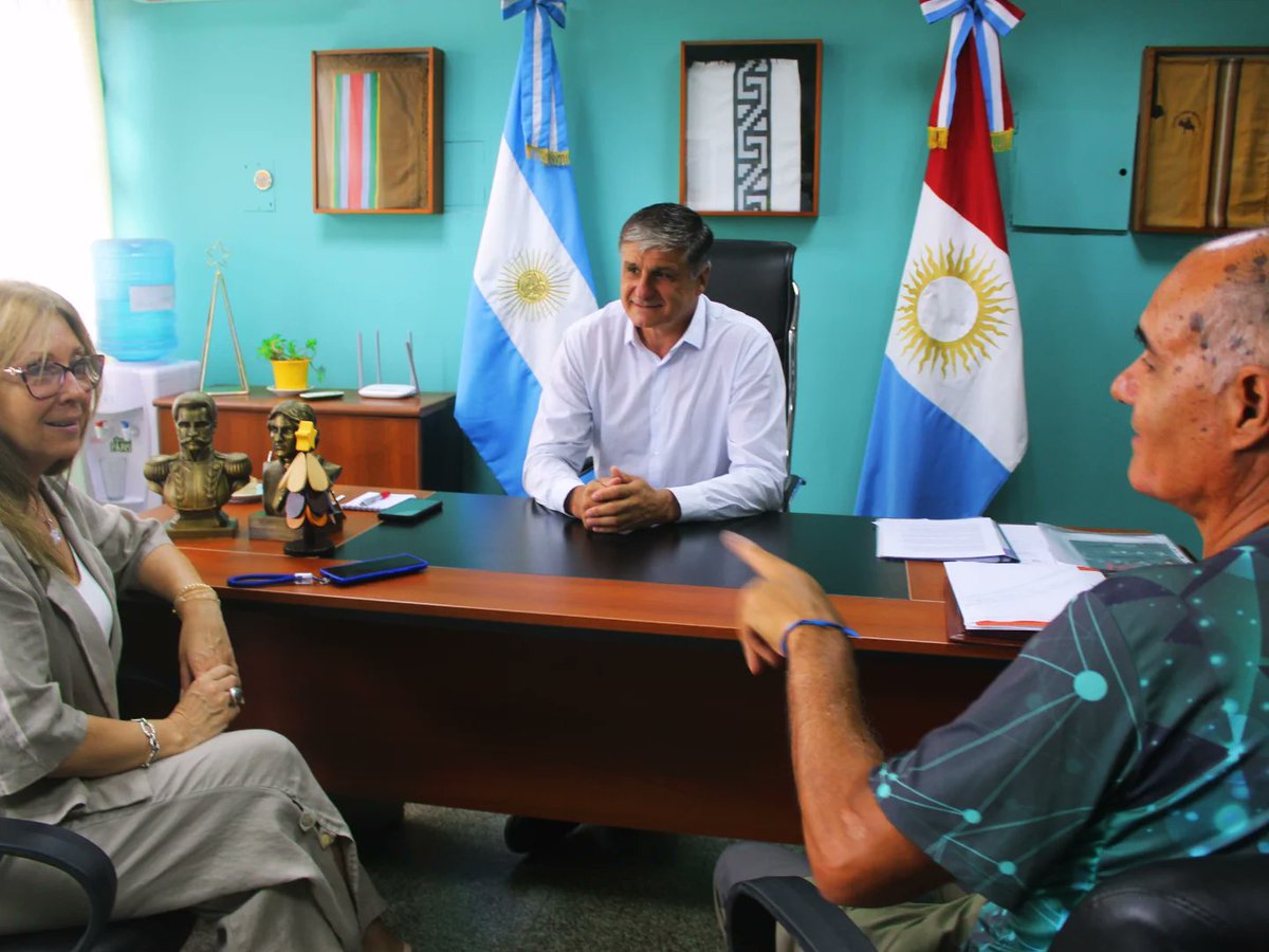 🤗 En Cosquín tuve la oportunidad de reunirme con el Intendente Dr Raúl Cardinali y su equipo de trabajo con la finalidad de presentar y organizar la activación de los Juegos Suramericanos 2026 que llevaremos adelante durante el Festival Mayor del Folklore.