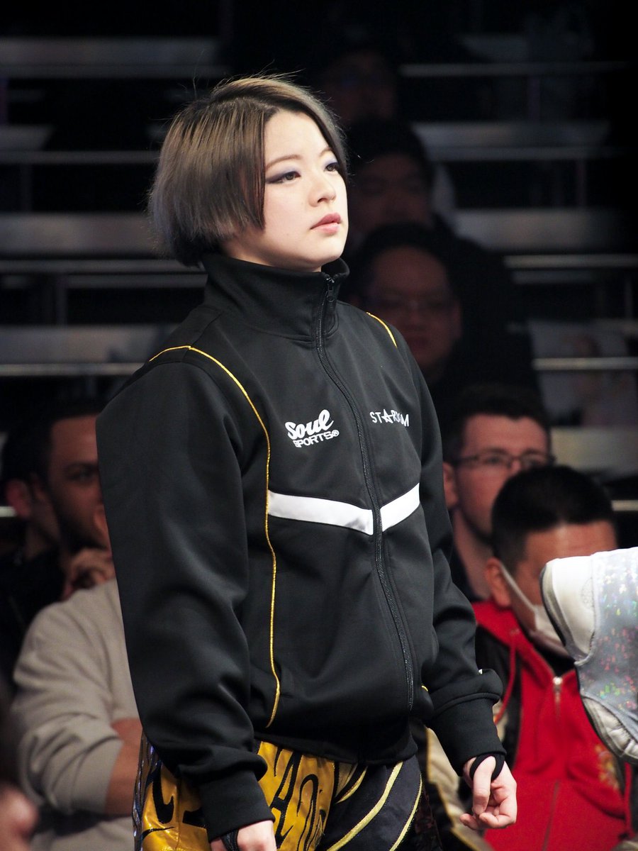 みなさんお気づきだと思うのですが 今年のジャージ 偶然八神カラーなの