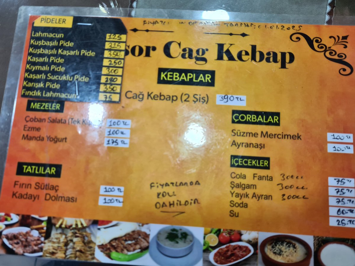 2025'in son keşfi Maltepe Kosor Cağ Kebap oldu. 
Cağ kebap gayet lezzetli ve iki şiş 390TL. Tam bir F/P mekanı. 
Açıkçası Şehzade yerine burayı tercih ederim.
Kadayıf Dolmasını yemedim ama fotosunu koyuyorum.