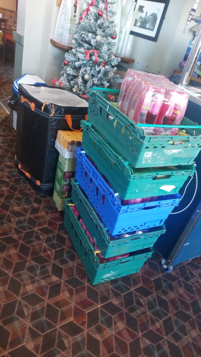 TheGardenHouse5's tweet photo. A big donation of food going to my home town we sent a fan full to help out over Christmas 🎄 some more going today 

Never forget where you came from @pubaid @kennychild @11cemetarygates @apavementaway @BIIandBIIAB @ZonalUK https://t.co/BWPDgTvfg3
