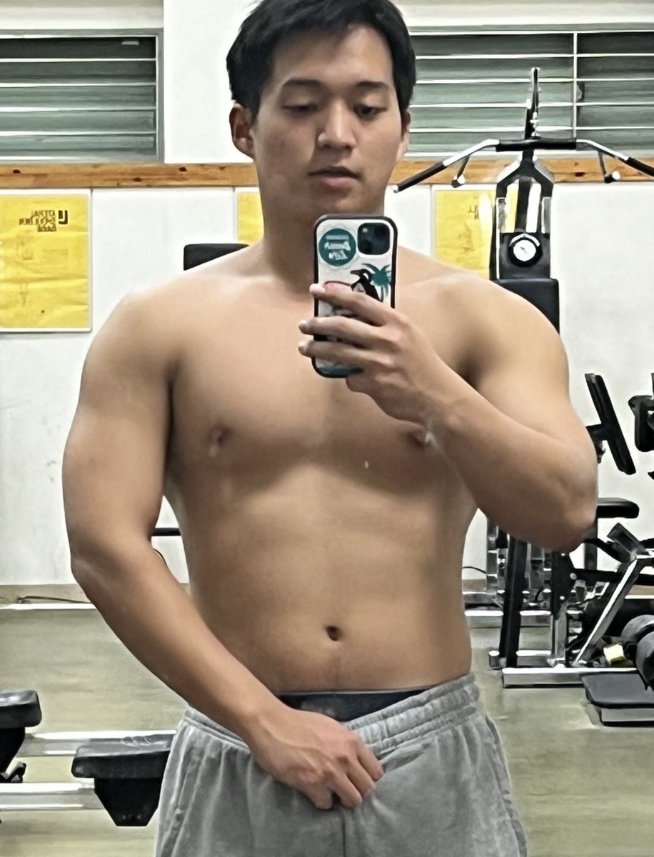 2023▶︎2025
来年はもっと自重トレ頑張るぞ