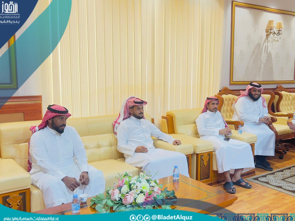 استقبل رئيس #بلدية_القوز المهندس محمد بن عبده بنان ملاك الخيل بمركز القوز، وذلك ضمن لقاء تنسيقي جرى خلاله مناقشة عدد من الموضوعات ذات الاهتمام المشترك، وبحث سبل التعاون والتنسيق، بما يسهم في تحقيق الأهداف المرجوة وخدمة المجتمع وملاك الخيل بشكل خاص .