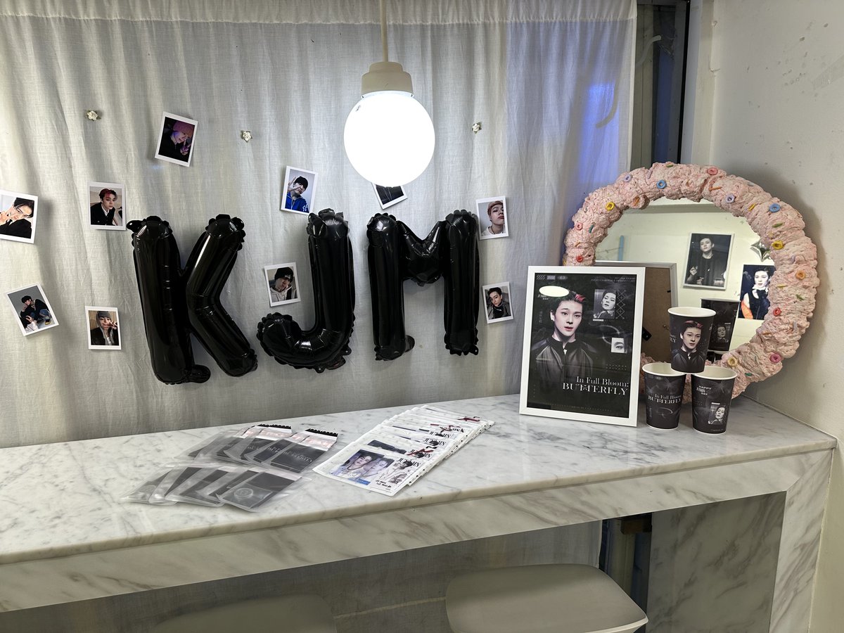 Capricorn_JM's tweet image. 2025 KIM JUNMIN BIRTHDAY CAFE 

❤︎ 방콕 Bangkok

📍SO-K cafe

🎂 12.31

내일 11시에 운영 시작될 거니당🖤 
많은 관심 부탁드리고 즐거운 시간 보내세요 🍀

#김준민 #KIMJUNMIN 
#キムジュンミン 
#WHIB #휘브

#준민이의_미션_암호_1231
#JUNMIN_Mission_Number_1231
