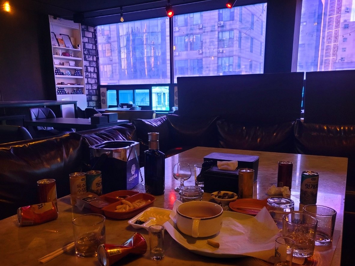 둥근해가 떳습니다 ~

ㄱㅅ청년 생일 축하해요 ..!!