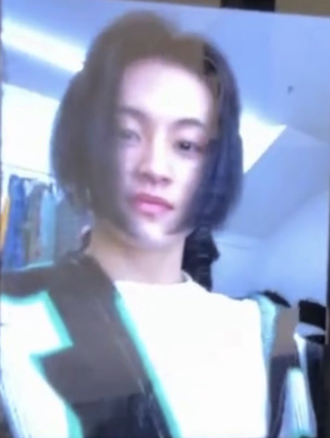 hpn_ddayy's tweet image. ตัดออกนิดเดียวคับพี่                        เสร็จละน้อง